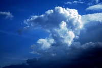 Mercedes GL & Sky Bull clouds 2